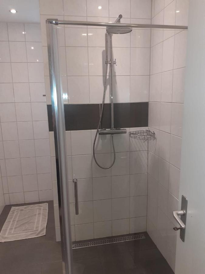 Apartment 3 *